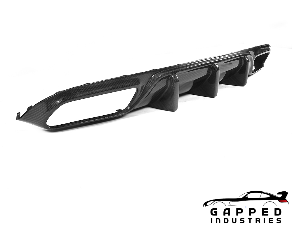 C63 Facelift Diffuser Carbon Fiber Close Up