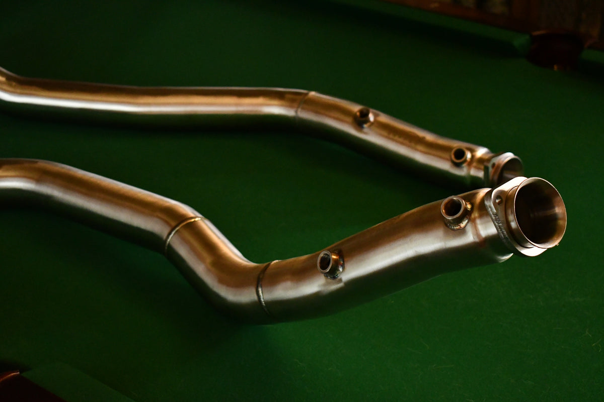 Cls63 and E63s Downpipes Dark Top